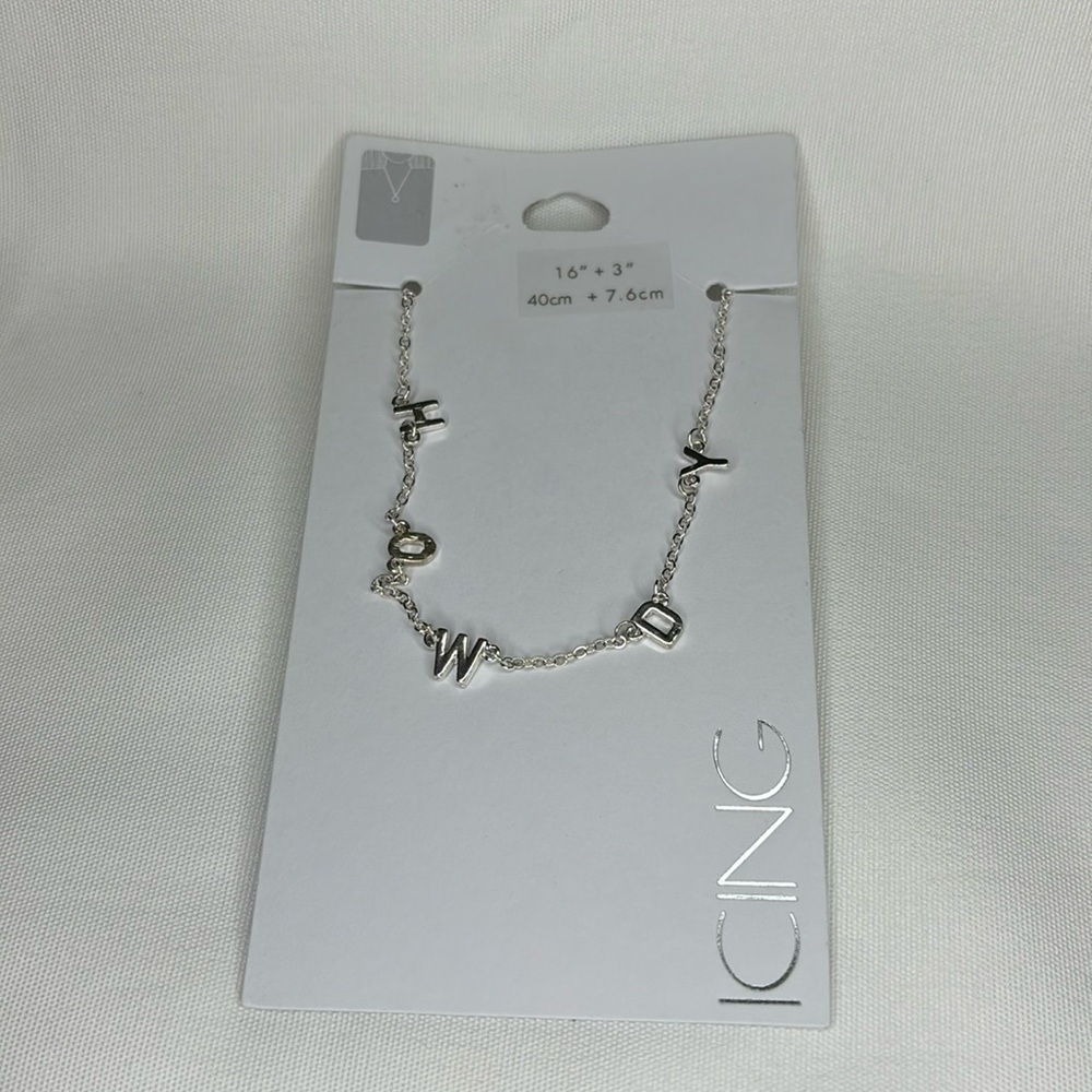 Icing Howdy Necklace Silver
